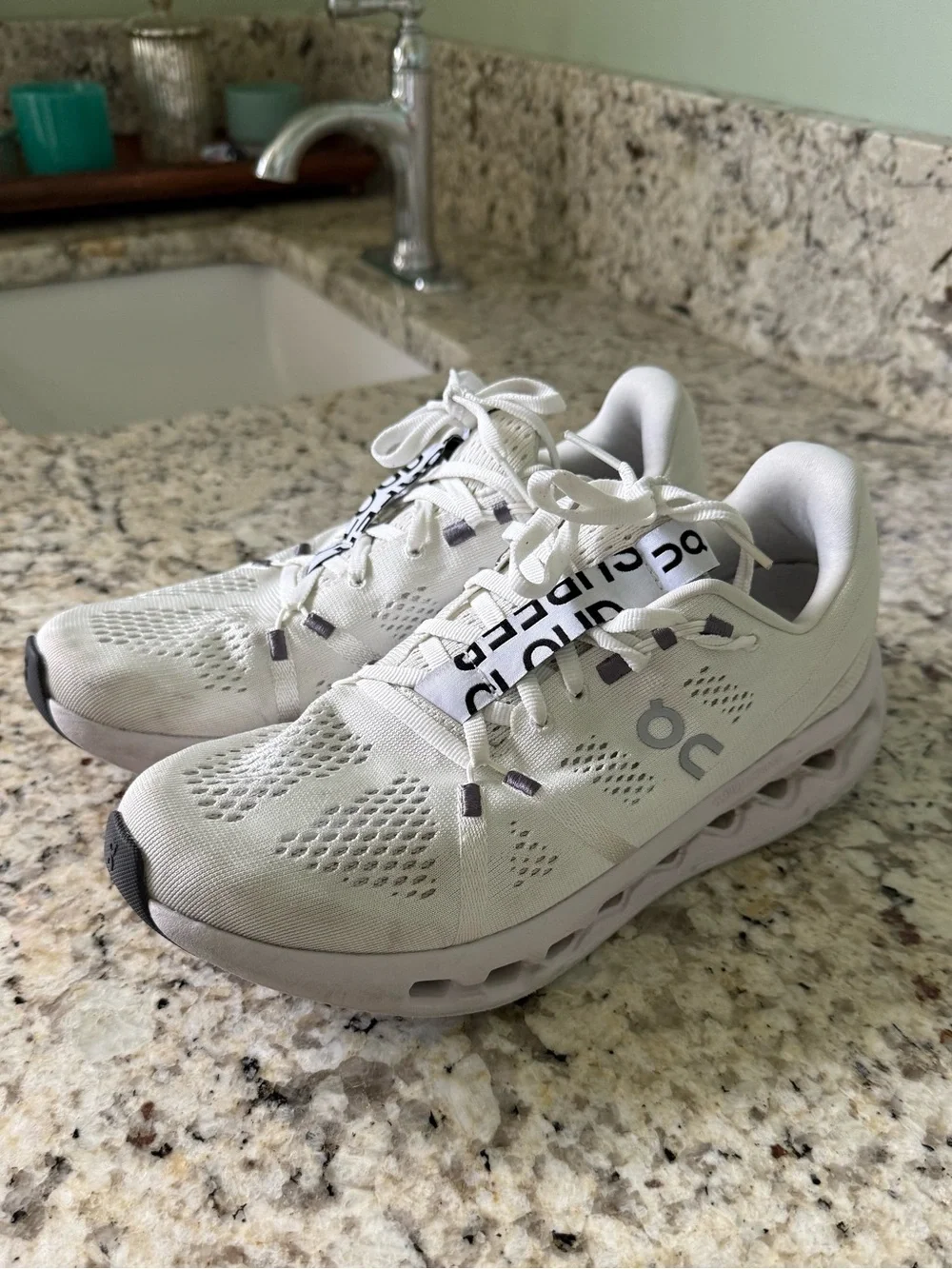 On Running White Women's Cloud Surfer shoes Size 9
